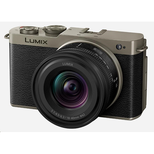 Panasonic Lumix DC-S9 + 18-40mm F4,5-6,3 Panasonic Lumix DC-S9 + 18-40mm F4,5-6,3